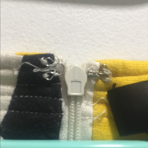 NWOT WD•NY Collections Abstract Beautiful Dress. - Picture 4 of 6